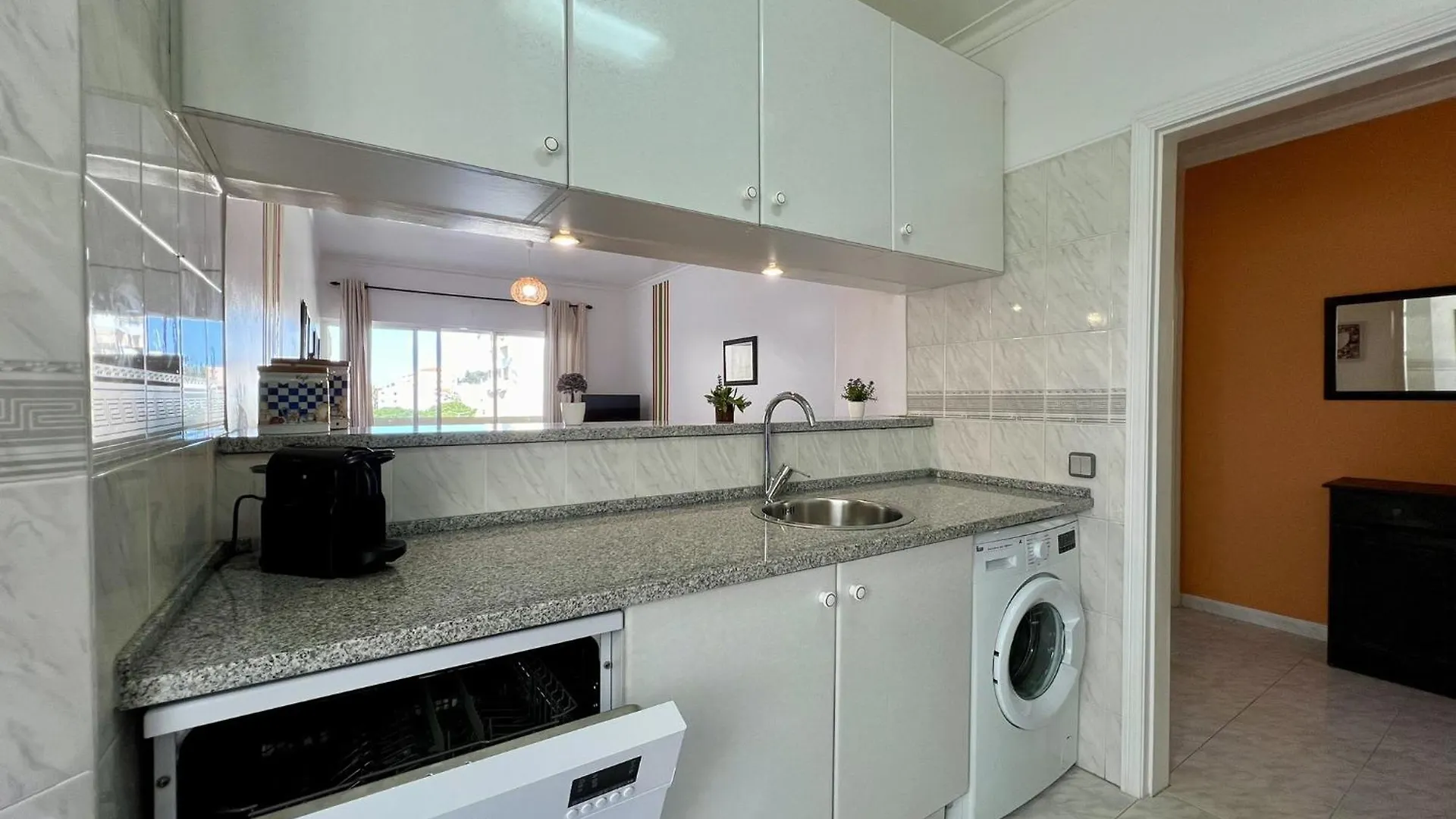 Albufeira Concept 2 With Pool By Homing Apartment Gale