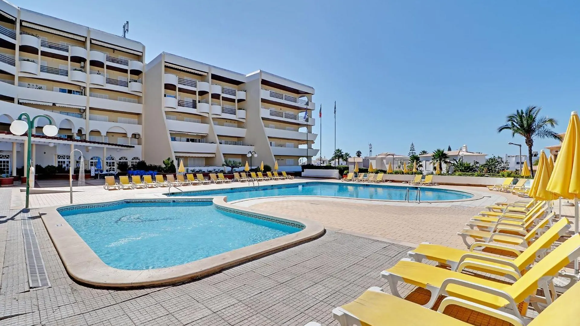 Albufeira Concept 2 With Pool By Homing Apartment Gale
